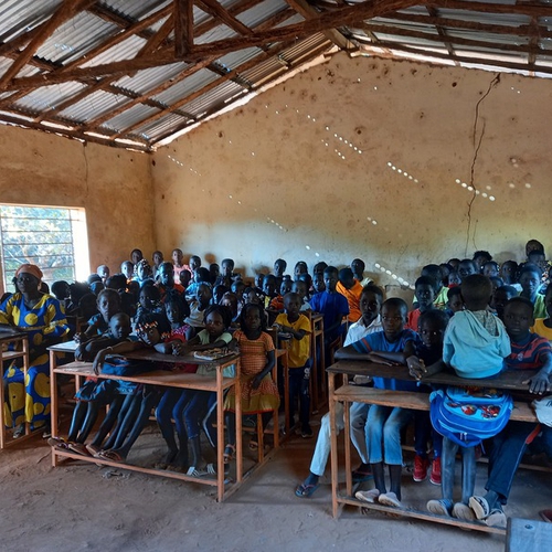 Sostieni il progetto "SCUOLA punto COM" SOS Guinea Bissau