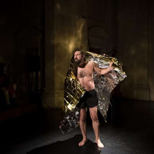 “Glove” spettacolo vincitore di Kilowatt Festival al Teatro Iris di Dronero