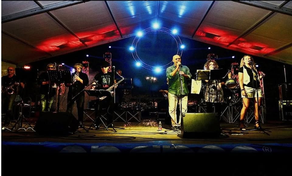011... PER CHI CHIAMA DA FUORI RnB SOUL