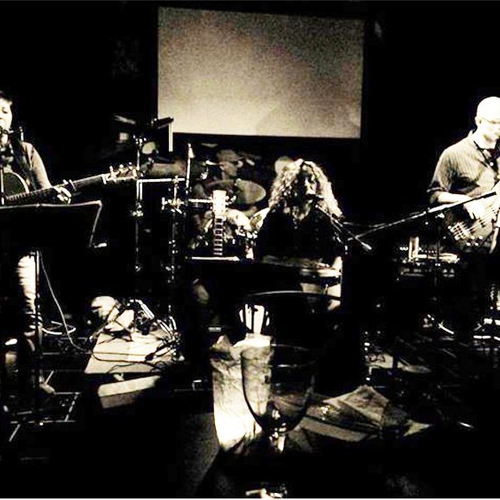 OUT OF RANGE (FOLK AMERICANO)
