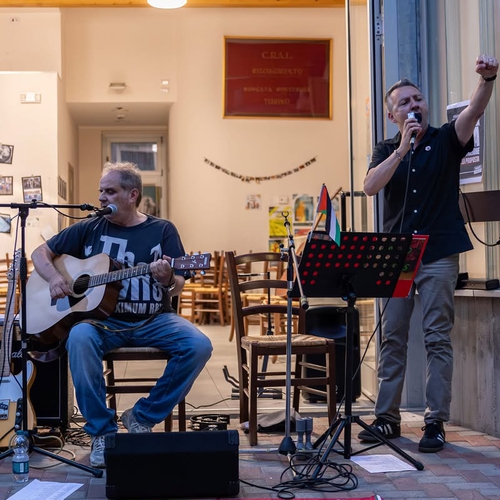 BREAD & ROSES (presenta il Giornalista Carlo Bordone)