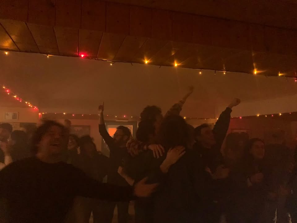 JUMP AROUND
