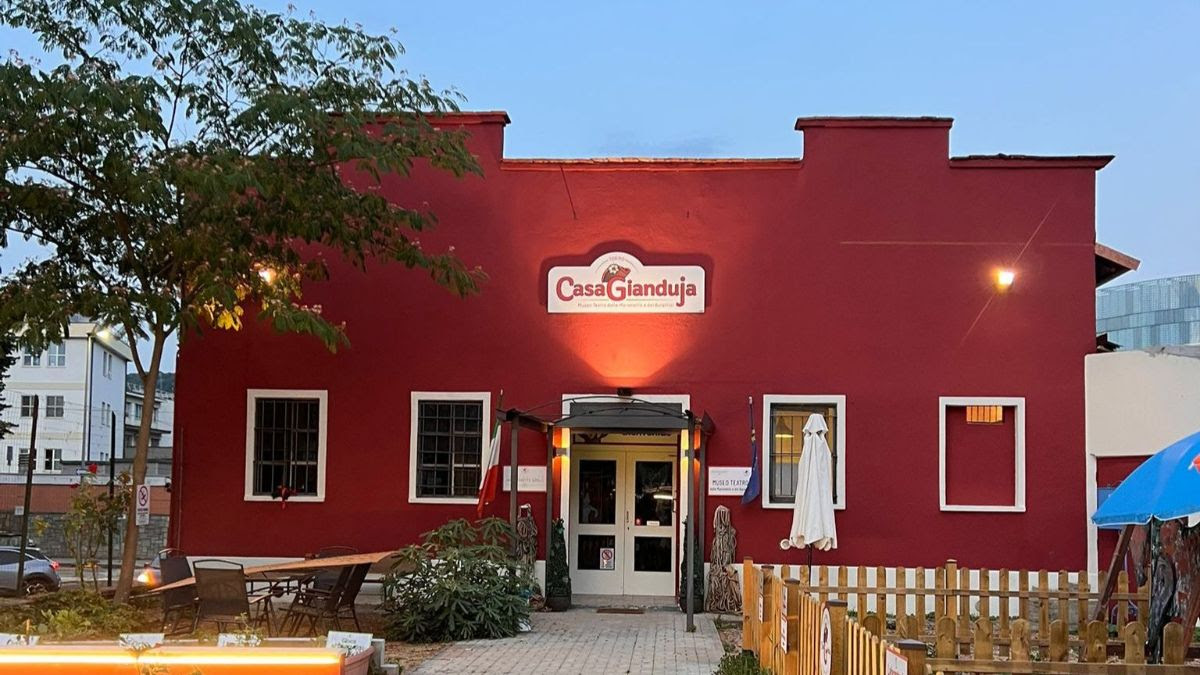 Un Pomeriggio Magico: Hansel e Gretel tra Marionette e Fantasia